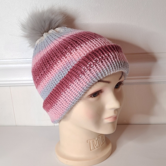 Little girls double knit winter hat - Picture 2 of 2